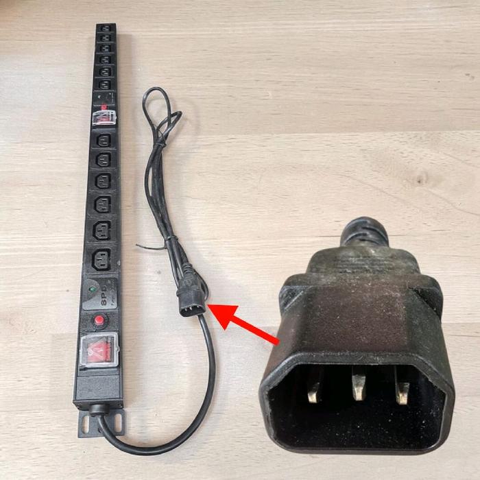 C13 female pdu 12 port 2 saklar 2 anti petir 1U - Gambar 3